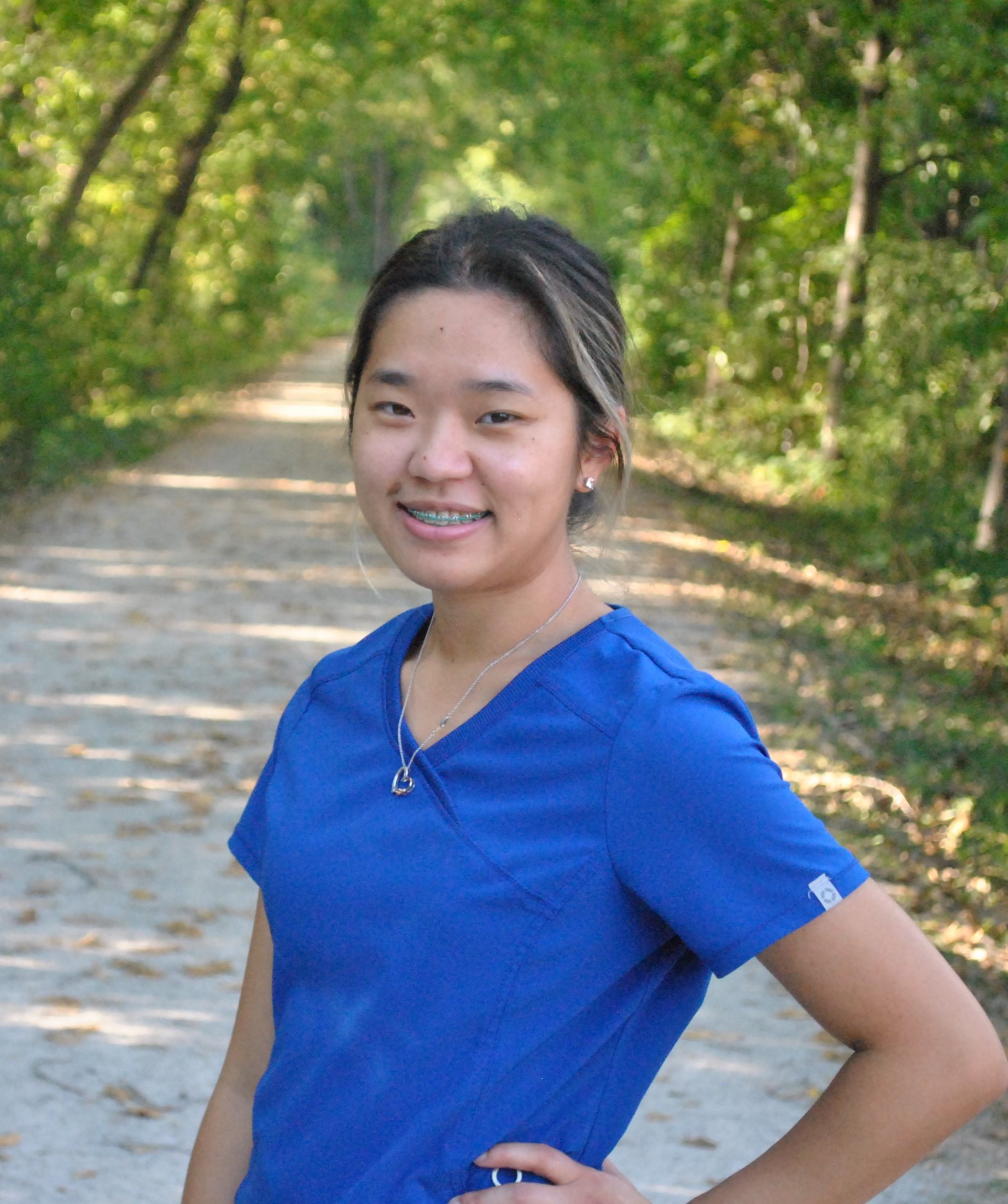 Tonka Smiles's Dental Assistant, Mai 